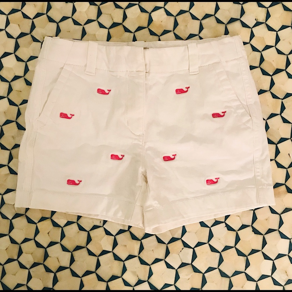 Vineyard Vines Whale Embroidered Every Day Shorts